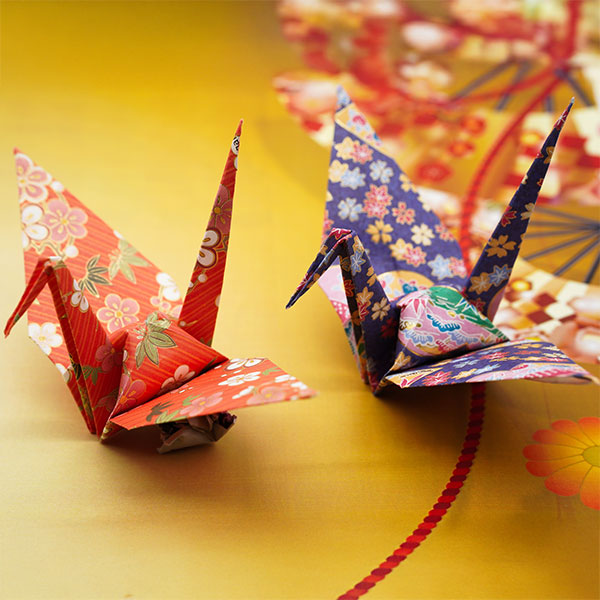 bg_ia2025_origami